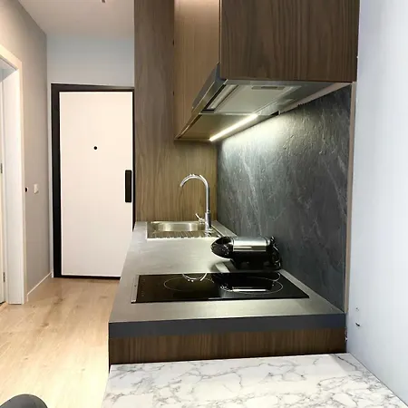 Golden Tower - Skyline View 12th Floor شقة