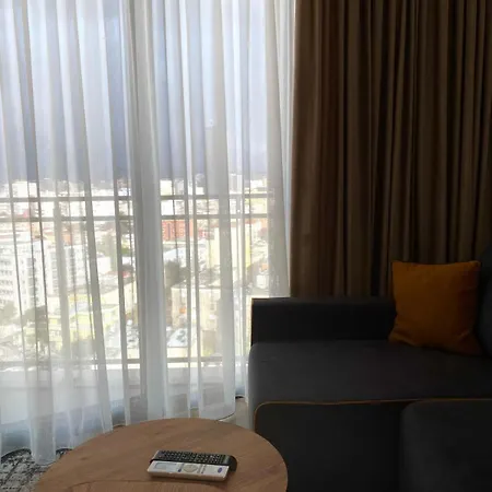 شقة Golden Tower - Skyline View 12th Floor تيرانا